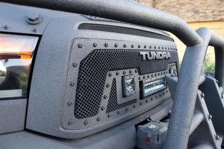 Детали экстерьера Toyota Tundra CrewMax 4x4 Zombie Apocalypse 2013 года  (фото 190 из 461)